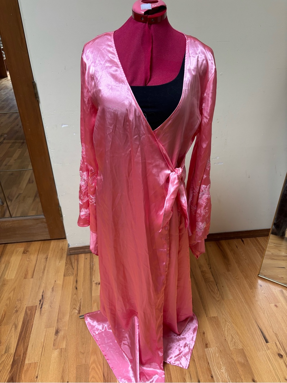 La SENZA Pink Satin Wrap Robe with Embroidery